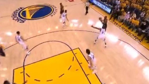 Timofey Mozgov boyalı alanı kontrol etti! 16 say, 7 ribaunt