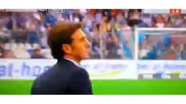 Frikik vuruşunu kaleci sadece izledi