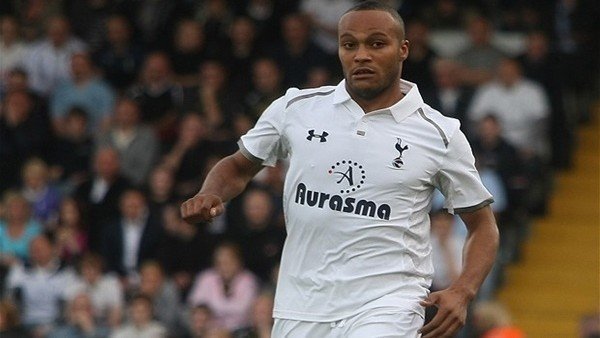 Galatasaray savunmasını sağlama alıyor