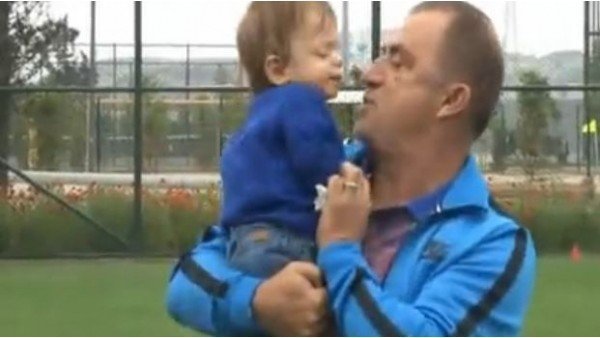 Fatih Terim antrenmana torunuyla katıldı