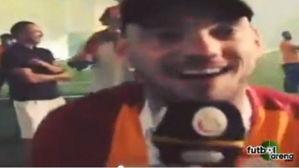 Sneijder'den Fener ağlama bestesi