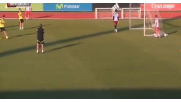 Pedro, De Gea'yı küçük düşürdü!