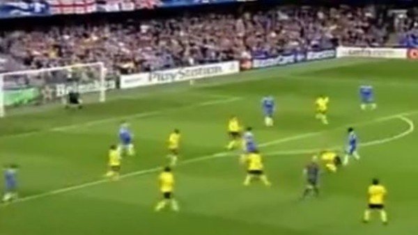 Essien'in Barcelona'ya attığı gol