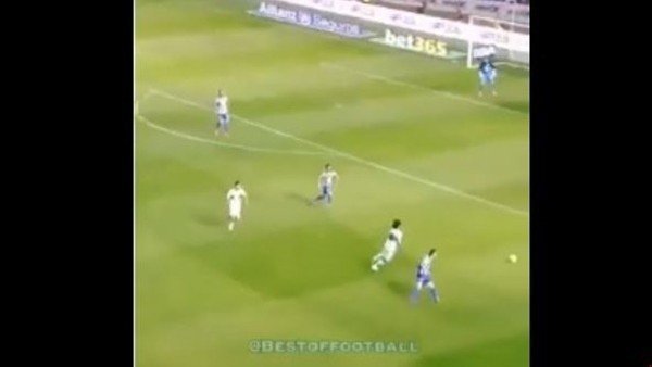 Rakip takımın defansını ekmek almaya gönderdi