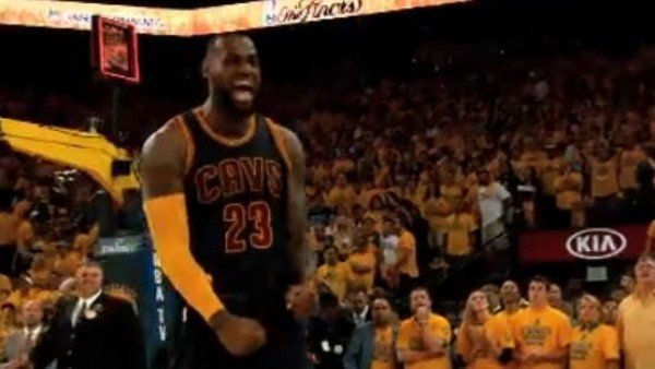 Maç bitti, LeBron sevinçten çıldırdı!