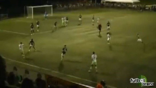 Dempsey hakemin kartını yırttı