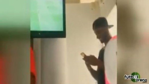 Drenthe'den ilginç gol sevinci