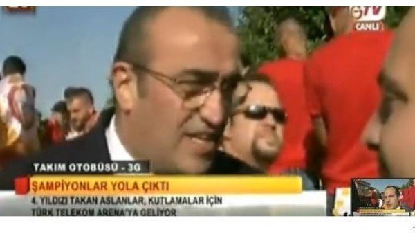 Abdurrahim Albayrak sevinçten uçuyor