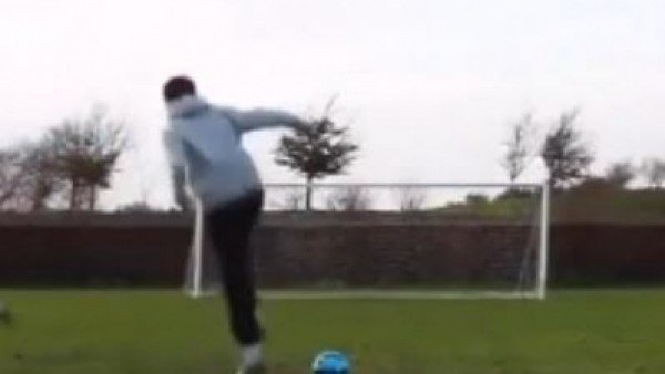 Kendi kendini rezil etti