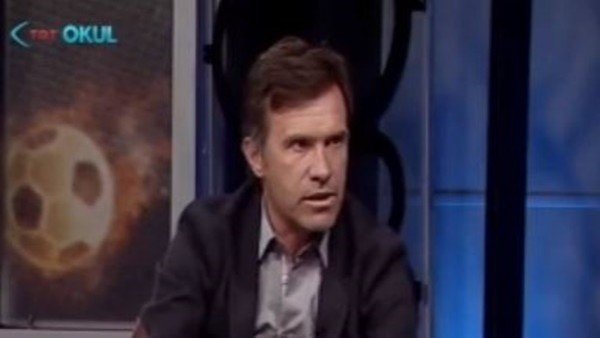 İtfaiye arabası ile yangına giden Beşiktaşlı futbolcular