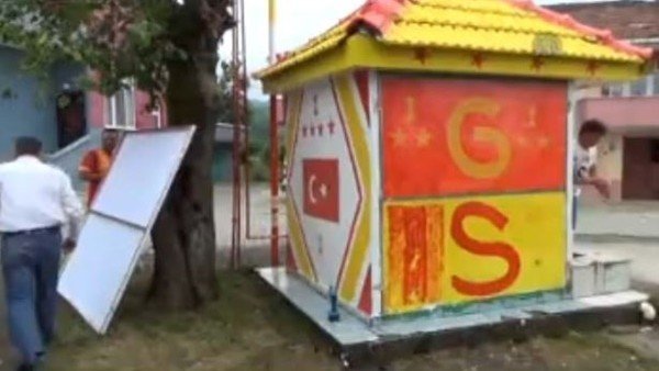 'Fanatik Çeşme' Galatasaraylı Oldu