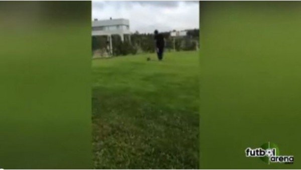 Maradona'dan torununa çelme