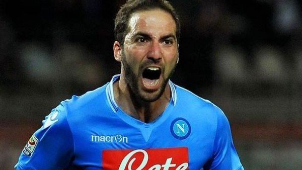 Chelsea'den Higuain hamlesi