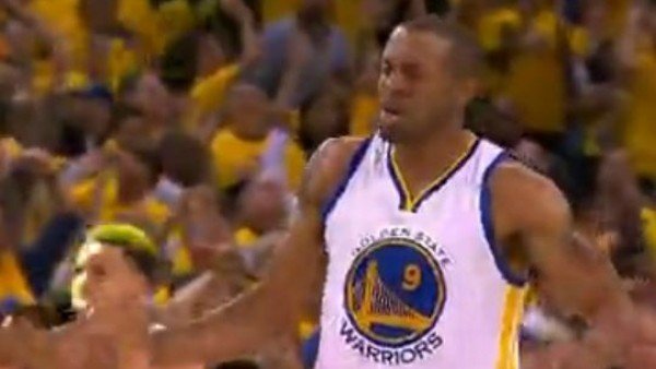 Andre Iguodala 3. çeyreğin fişini çekti