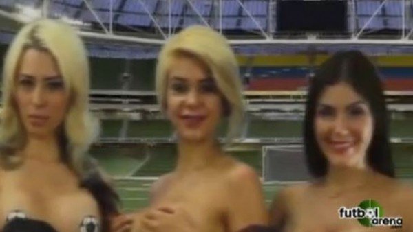 Turnuva öncesi çıplak destek!