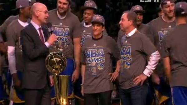 Şampiyon Warriors kupasını aldı