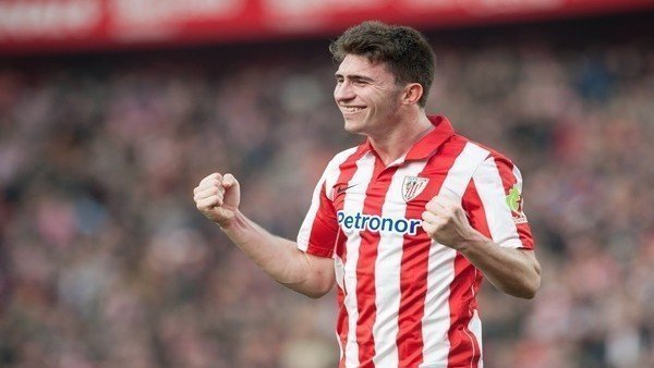 Milan, Laporte'nin peşinde