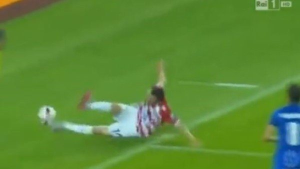 Sınırları zorlayan futbolcu