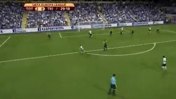 Erik Lamela'nın FIFA 15'te efsane golü