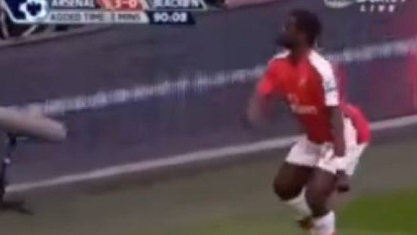 Futbolun eğlenceli adamı Emmanuel Eboue