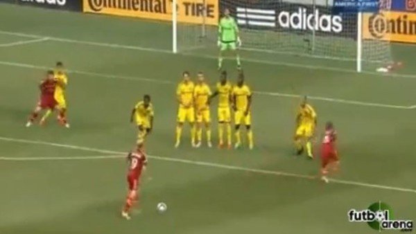 Çılgın frikik organizasyonu