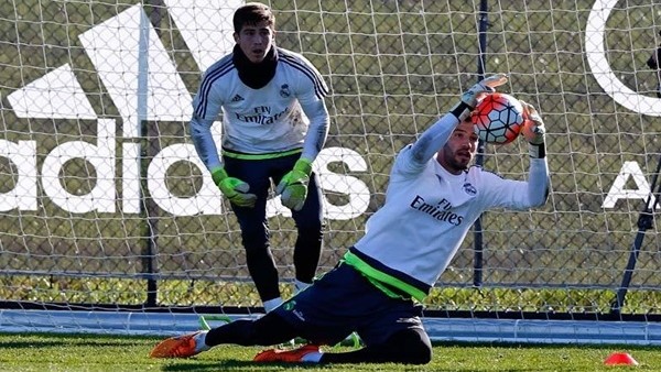 Kiko Casilla Göz Kamaştırıyor