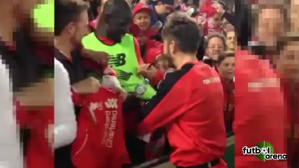 Liverpool'lu Yıldız Taraftar Oldu