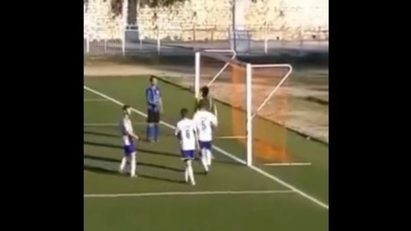 Gol Diye Baktı Ama...