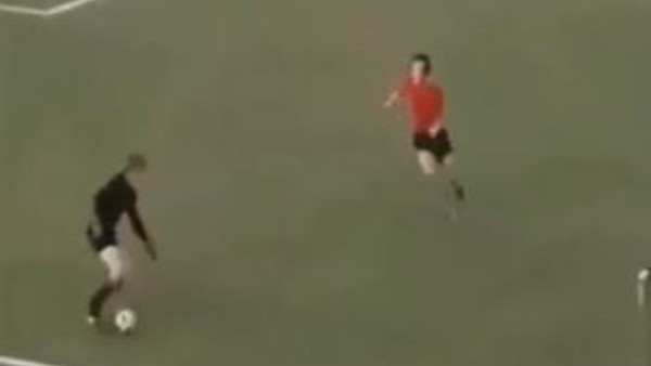 Kaleci oyuncuyla dalga geçerse