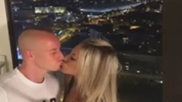 Stoch'tan Romantik Paylaşım