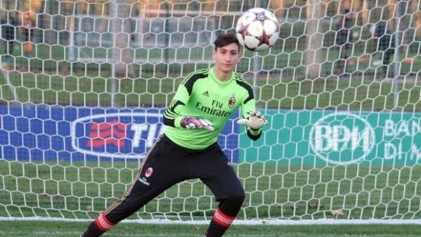 Toni Kroos 16 Yaşındaki Kaleciye Takıldı