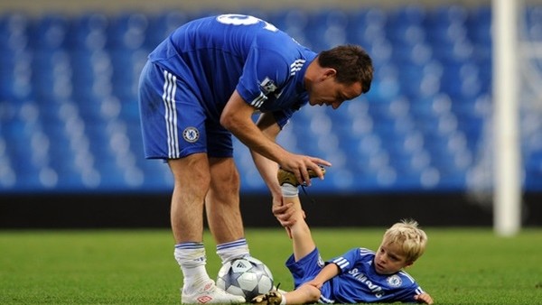 John Terry Oğlunu Yetiştiriyor