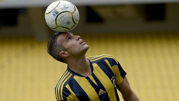 UEFA, Fenerbahçe'nin yeni yıldızı Robin van Persie ile ilgili bir video yayınladı.