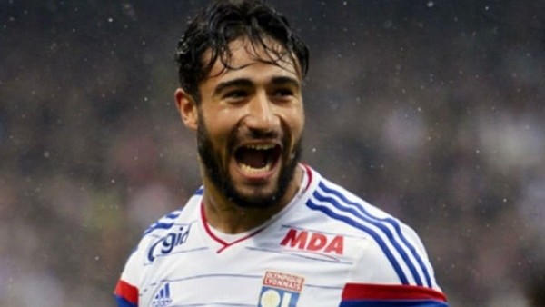 Lyon'lu Oyuncudan Müthiş Frikik Golü