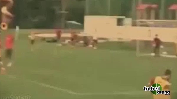 Lukas Podolski'den Füze!