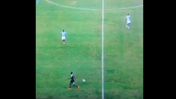 Rakibini futboldan soğuttu