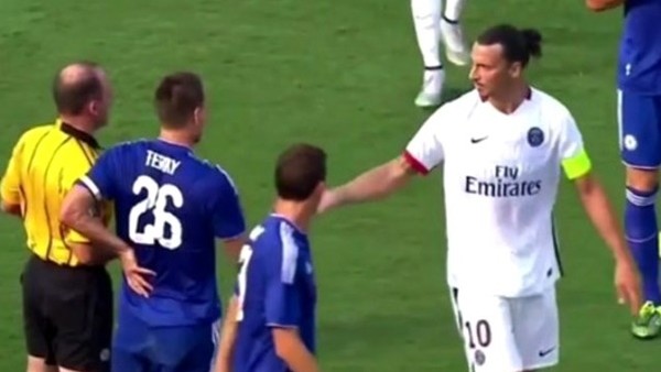 Zlatan Ibrahimovic'ten Terry'ye sol kroşe