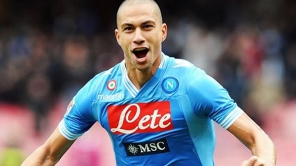 Gokhan Inler beklemede