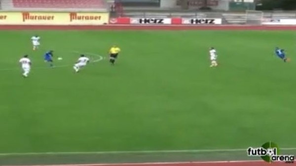 Orta sahadan müthiş vole golü