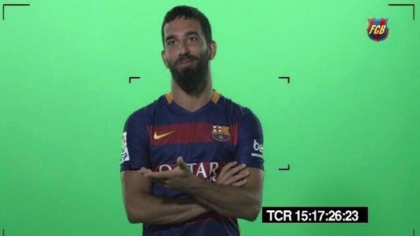 Arda Turan Kamera Karşısında Zor Anlar Yaşadı