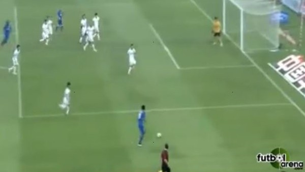 Tim Cahill kafayla harika attı