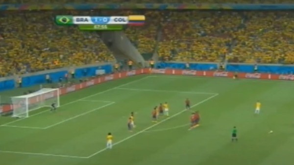 Daviz Luiz'in Frikik Golü