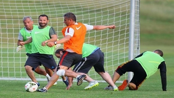 Galatasaray Teknik Heyeti Basın Mensuplarıyla Maç Yaptı