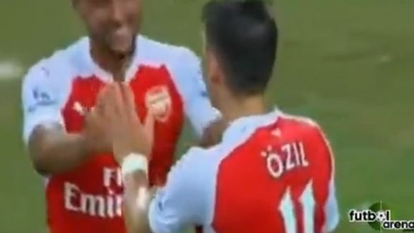 Mesut Özil'den şık gol