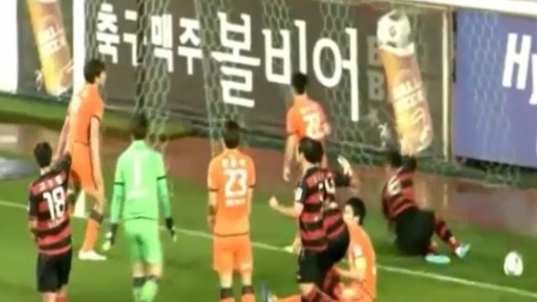 Direkten pası alıp golünü attı