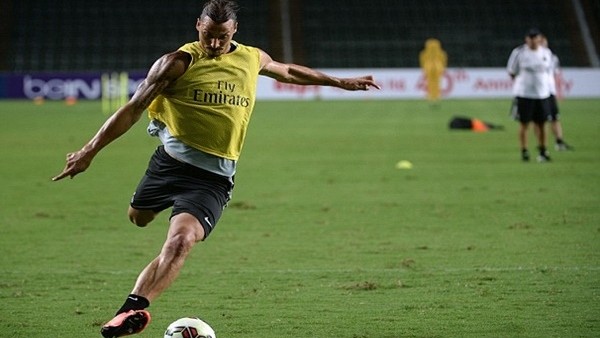 Zlatan kaleci ile dalga geçti