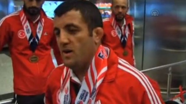 Şampiyon İtfaiyeciler Yurda Döndü