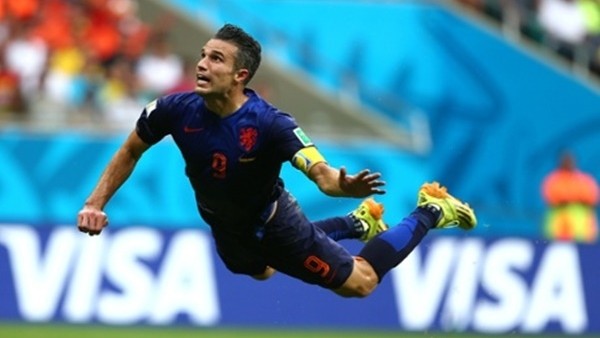 Robin van Persie'nin İspanya'ya attığı efsane gol