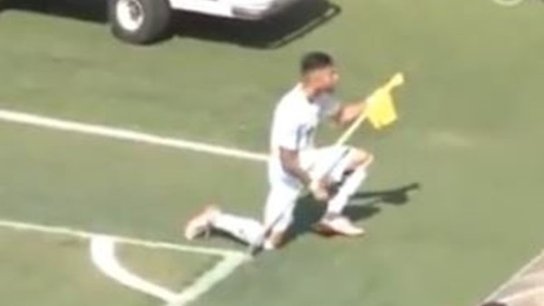 Yeni Neymar'ın gitar sevgisi