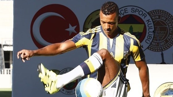 Nani taraftarlar önünde şov yaptı